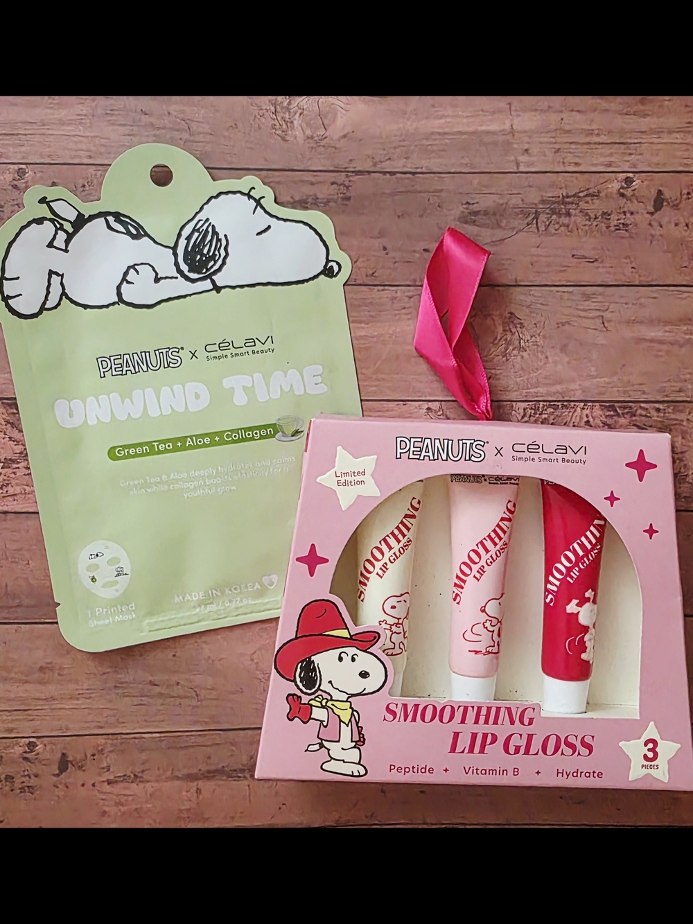 Peanuts x Célavi Smoothing Lip Gloss Trio & Green Tea Face Mask Gift Set
